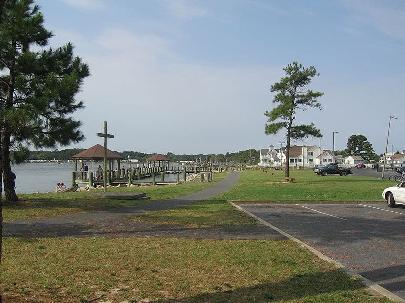 A view of the gazebo covered fishing and crabbing pier at Veteran's memorial park.
